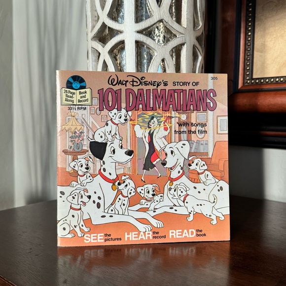 1982 Vintage Disneyland Walt Disney’s Story of 101 Dalmatians Book & Record - Picture 1 of 5